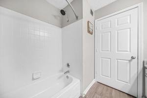 Koupelna v ubytování Lux 3BR, Prime Location Near UGA & Downtown Athens