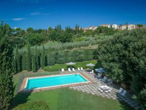 Πισίνα στο ή κοντά στο La Tesa Country House With Pool S. Gimignano