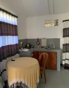 Kuchyň nebo kuchyňský kout v ubytování Chameera guest house