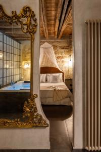 A bed or beds in a room at Guccia home