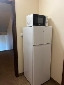 Η κουζίνα ή μικρή κουζίνα στο Noclegi Opole-Chmielowice Apartament A