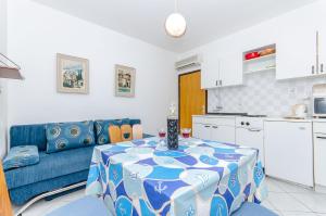 Kuchyň nebo kuchyňský kout v ubytování Apartmani Smiljana