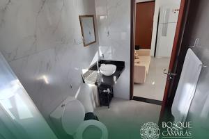 Ένα μπάνιο στο Flat Térreo com Jardim Privativo +61 φωτογραφίες