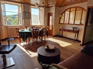 Posedenie v ubytovaní Maison La vie de l'Aubrac - Gîte Lo Bel Peis