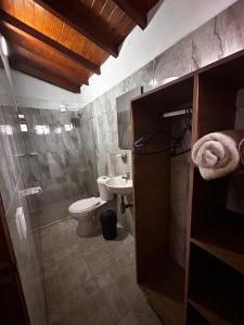Koupelna v ubytování Hotel Olímpica + 36 fotografií