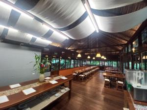 马尼什生态酒店餐厅或其他用餐的地方