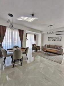 Posezení v ubytování Aura apartment