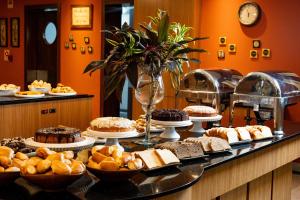 Comida no hotel ou em algum lugar perto