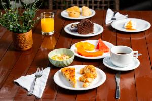 Comida no hotel ou em algum lugar perto
