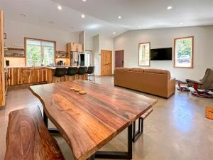 Μια τηλεόραση ή/και κέντρο ψυχαγωγίας στο Pa Elwha Place