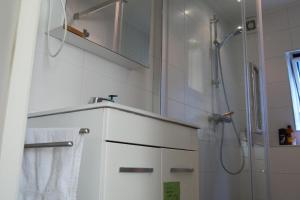 Koupelna v ubytování City Center Rooms with Shared Facilities by UMCG