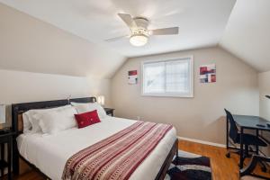 Katil atau katil-katil dalam bilik di Uline Hospitality home