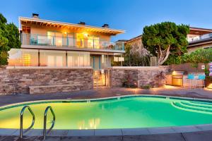 Dana Point Oceanfront Amazing Views STR14-0128内部或周边的泳池