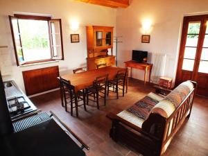 TV/trung tâm giải trí tại Agriturismo La Casa della Lavanda - Il Rustico