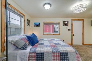 Gallery image of Near Rivers and Trails Cabin in Rural Grants Pass in Grants Pass