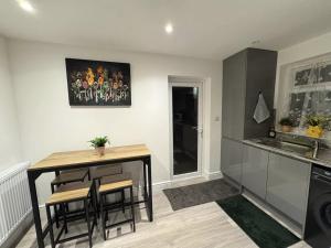 Kuchyň nebo kuchyňský kout v ubytování Modern 3 Bed near ExCel-Big Ben