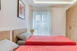 Gallery image of Luxury 2BR Apt just off Sliema Promenade in Il-Gżira taʼ Forti Manoel