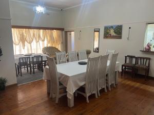 Gambar di galeri bagi 2 Oaks Guest House di King Williamʼs Town