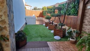 Vonkajšia záhrada v ubytovaní Sunny Villa with Private Pool in Calpe + Enclosed Garden