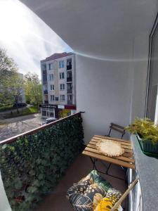 Balkón alebo terasa v ubytovaní Apartament nad Małym Jeziorakiem