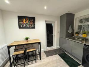 Kuchyň nebo kuchyňský kout v ubytování Modern 3 Bed near ExCel-Big Ben