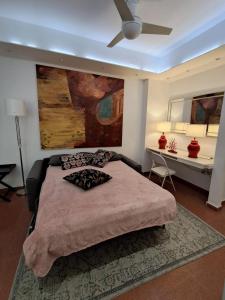 A bed or beds in a room at Old Town, City Center Apartment Premium with PARKING