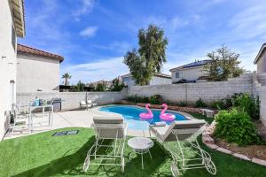 Πισίνα στο ή κοντά στο Vila Amor- Pool, Games and Ultimate Vegas Vibes
