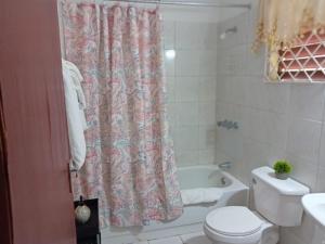 Ванная комната в Marge's Vacation Rentals
