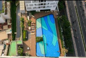 Apartment Luxury - Infinity Pool by Center City内部或周边的泳池