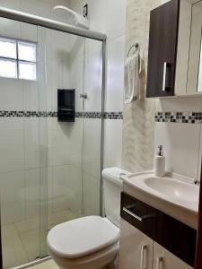 Bilik mandi di Apartamento em Sapiranga