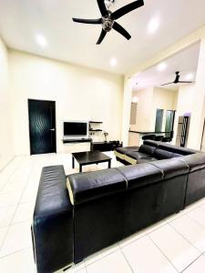 Φωτογραφία από το άλμπουμ του Anis Homestay 5 bedrooms 5 bathrooms σε Alor Setar