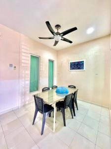 Φωτογραφία από το άλμπουμ του Anis Homestay 5 bedrooms 5 bathrooms σε Alor Setar