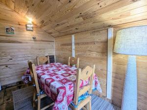 Gallery image of Chalet cosy dans les Vosges, cadre paisible, 4 pers. - FR-1-589-792 in Anould