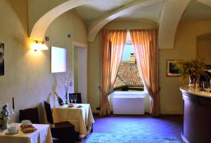 Imagen de la galería de La Foresteria del Castello - Wellness Hotel in Dimora Storica, en CastellʼAlfero