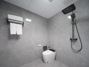 Bagno di Lansheng Lucky Light Luxury Smart B&B