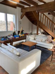 Gallery image of Gîte Familial - 4 Chambres - proche du Zoo de Thoiry in Thoiry