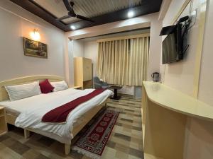 Aarti Hotel photo 5