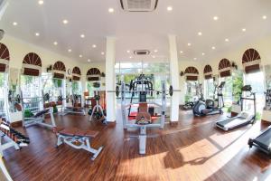 Fitness centrum a/nebo fitness zařízení v ubytování Đồ Sơn Resort