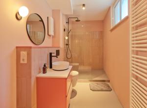 Afbeelding uit fotogalerij van High-End einmaliges Townhouse - bis 6 Personen - Wittlich - Top Lage im Zentrum in Wittlich