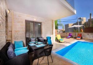 Bazén v ubytovaní Southern Paradise Villas - Private Pool alebo v jeho blízkosti