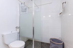 Et badeværelse på YourHouse Cimbell 2 apartment + 20 billeder