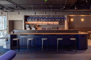 Lounge nebo bar v ubytování Citybox Helsinki