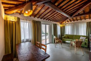 Χώρος καθιστικού στο YiD Cozy House in Fiesole with Jacuzzi