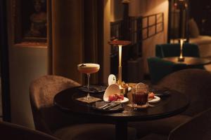 Pijača v nastanitvi The Dominican, Brussels, a Member of Design Hotels