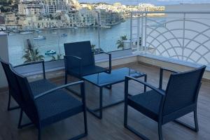 Istumisnurk majutusasutuses Penthouse, Seaview, Beautiful 2br Apt 4