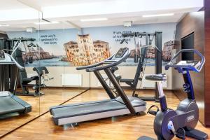 Fitness centrum a/nebo fitness zařízení v ubytování NH Berlin Kurfürstendamm