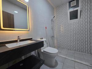 Ένα μπάνιο στο Luxurious and elegant house