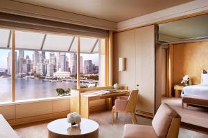 Posezení v ubytování The Ritz-Carlton, Millenia Singapore