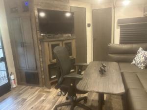 Χώρος καθιστικού στο Hieghts Mobile bungalow