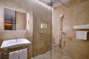 Koupelna v ubytování Tunis Marriott Hotel